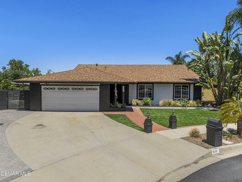 Property Photo:  915 W Marcello Avenue  CA 91320 