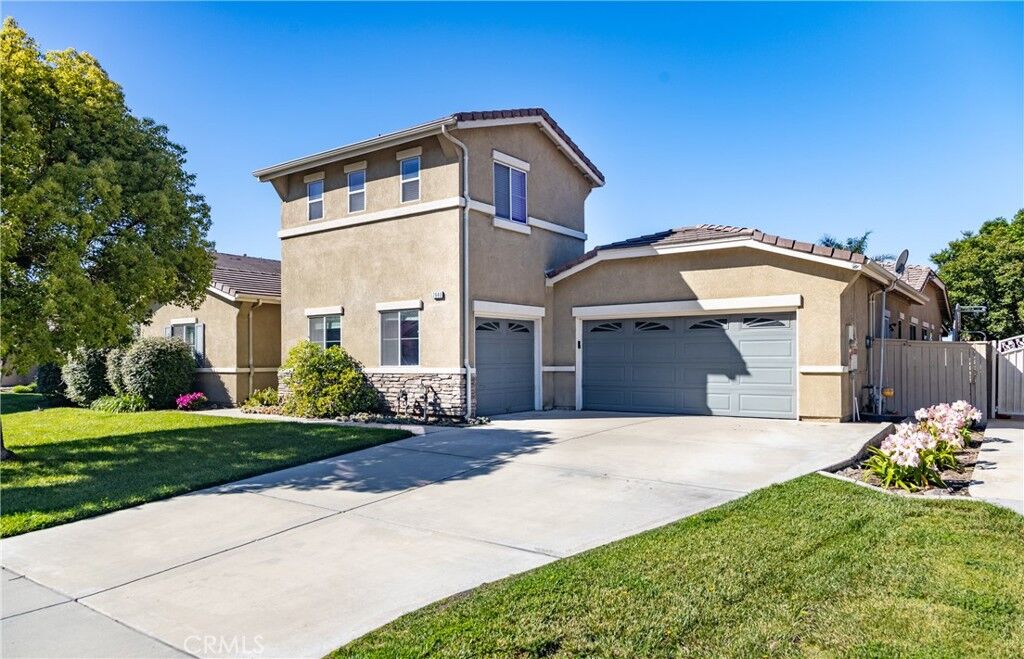 Property Photo: 7840 La Cresta Street CA 92346
