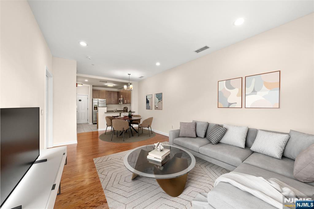 3327 Riverview Avenue 327  Englewood NJ 07631 photo