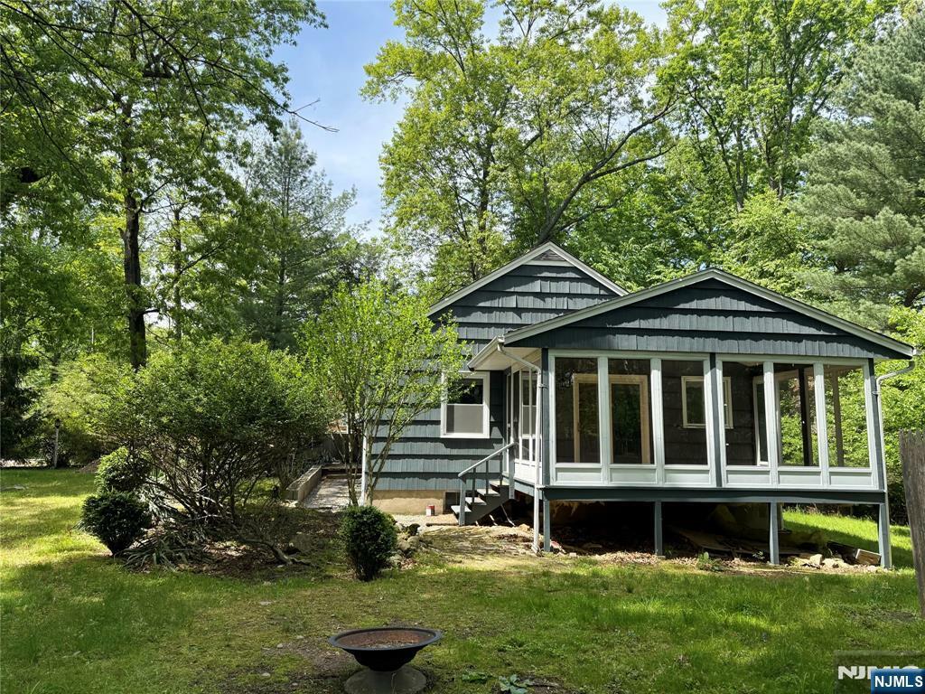 Property Photo: 8 Autumn Lane NJ 07675