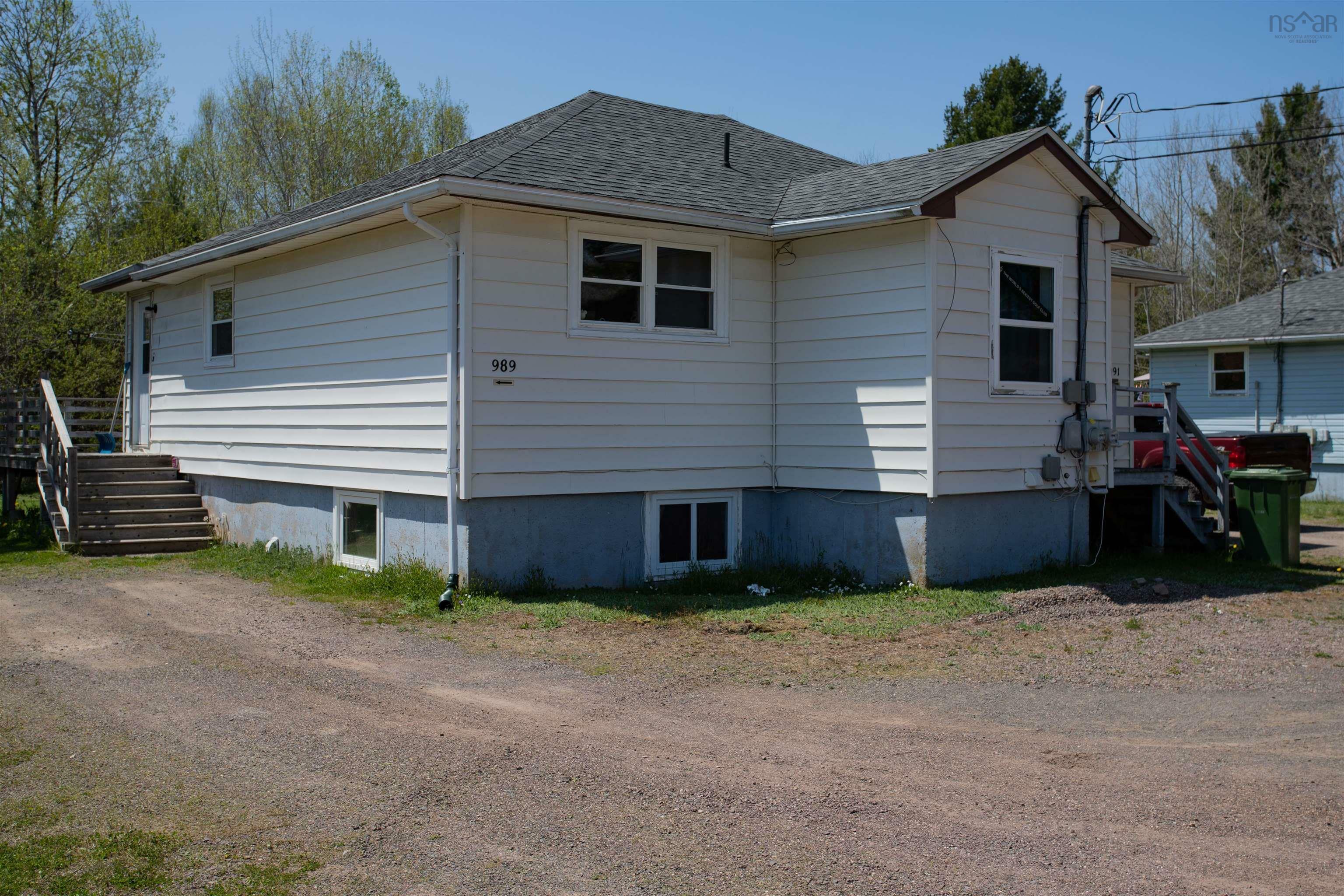 Property Photo: 989-991 Glasgow Avenue NS B0P 1R0