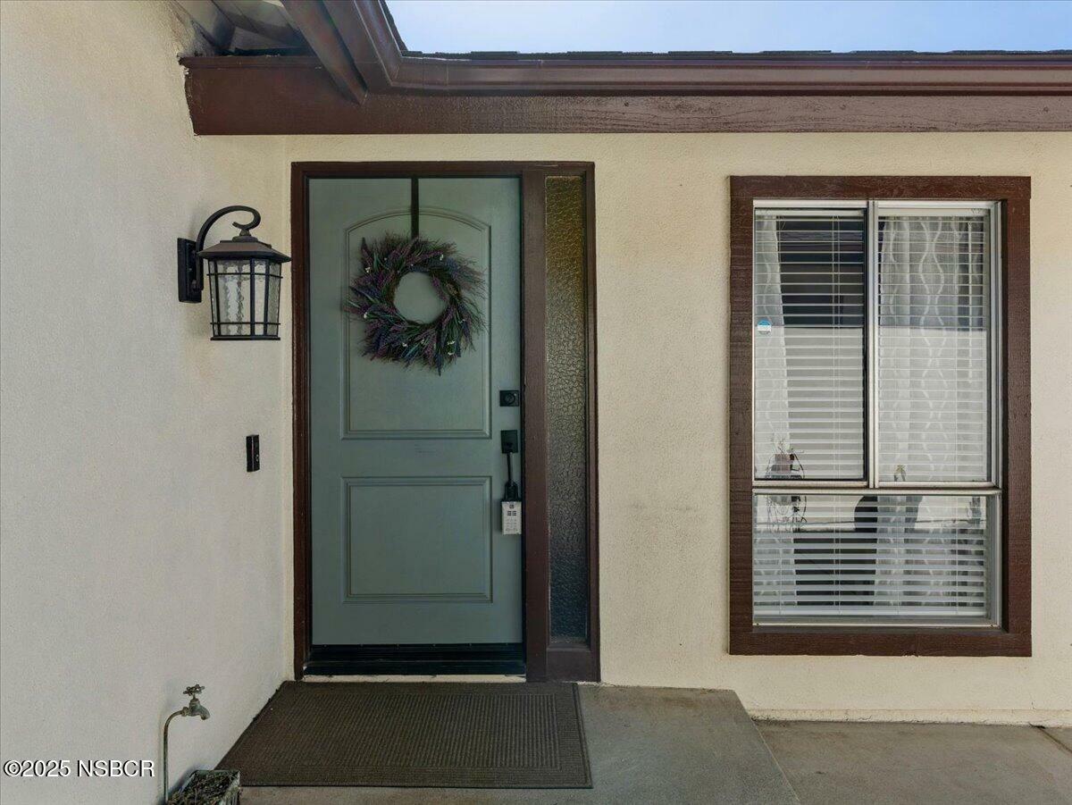 Property Photo: 650 Dale Way CA 93455