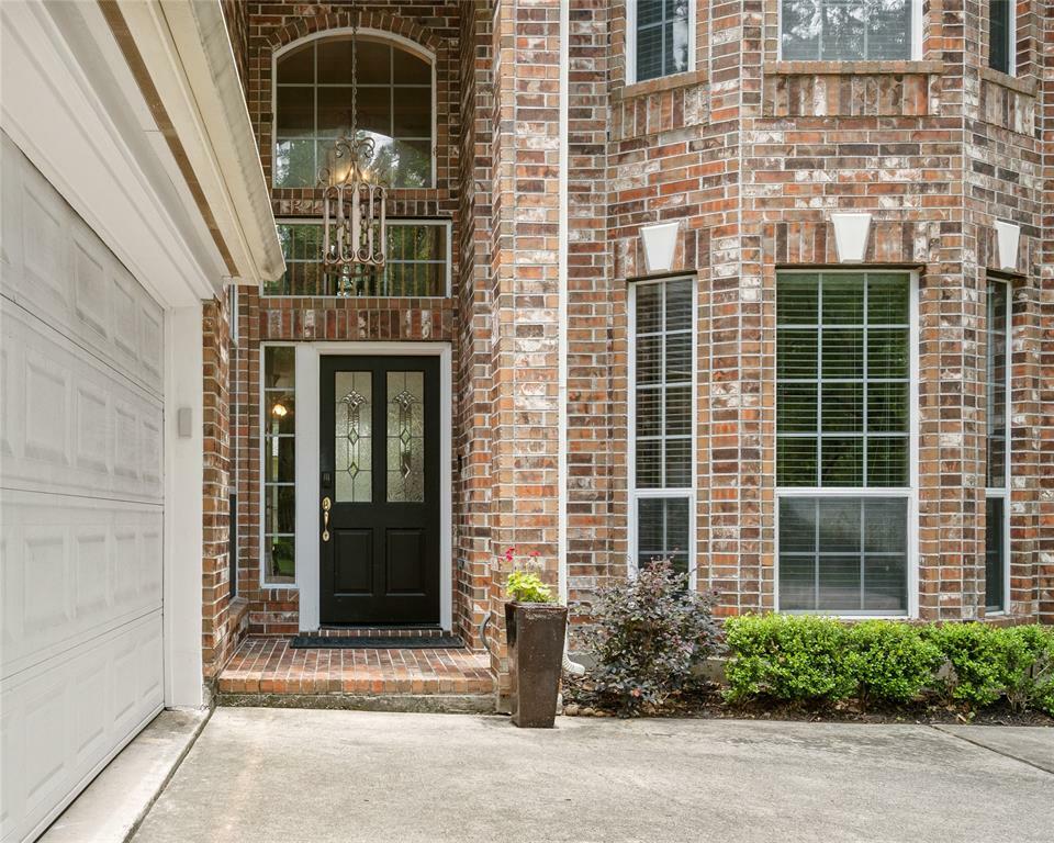 Property Photo: 106 W Bristol Oak Circle TX 77382
