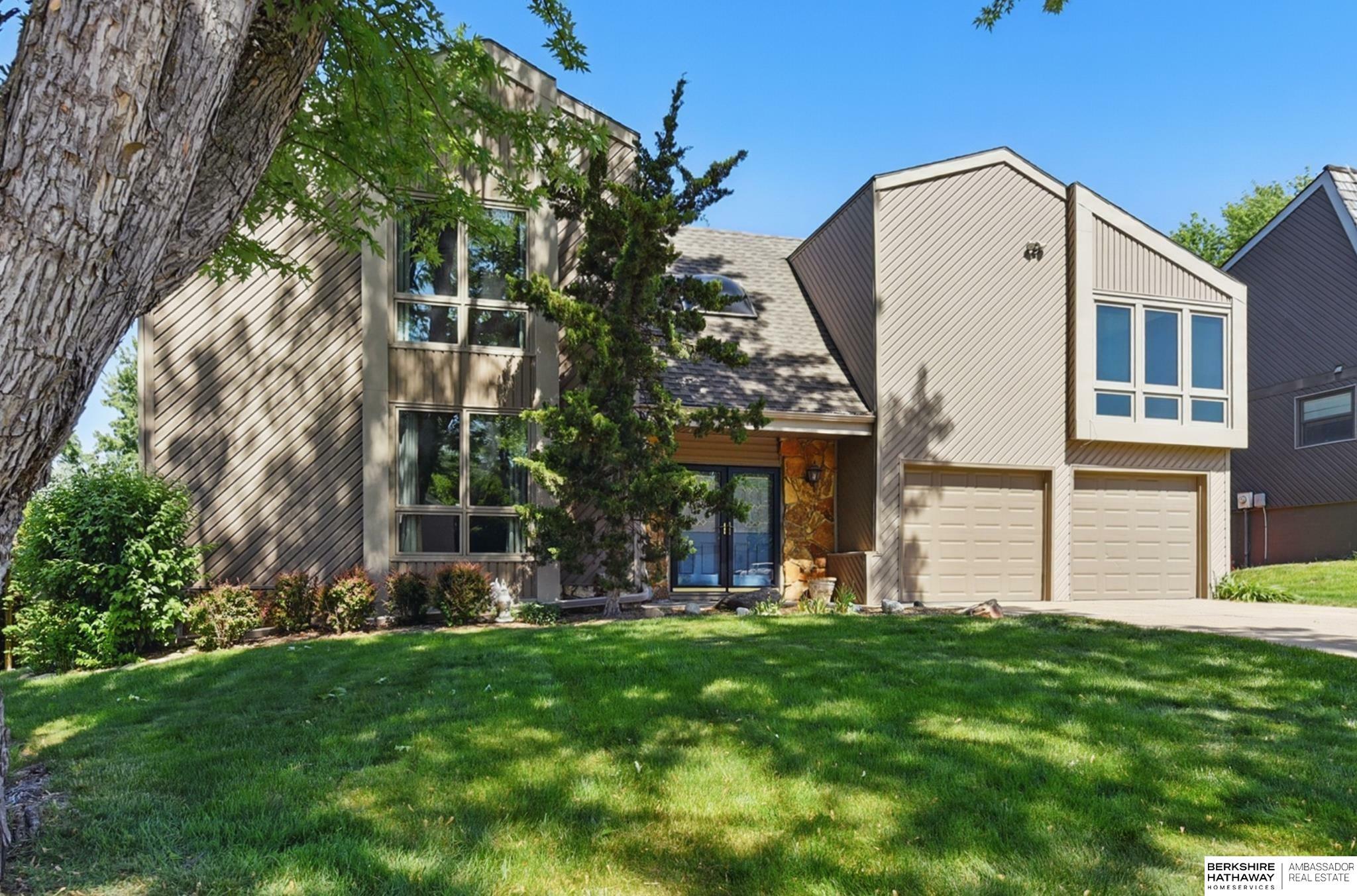 Property Photo: 11524 Spaulding Street NE 68164