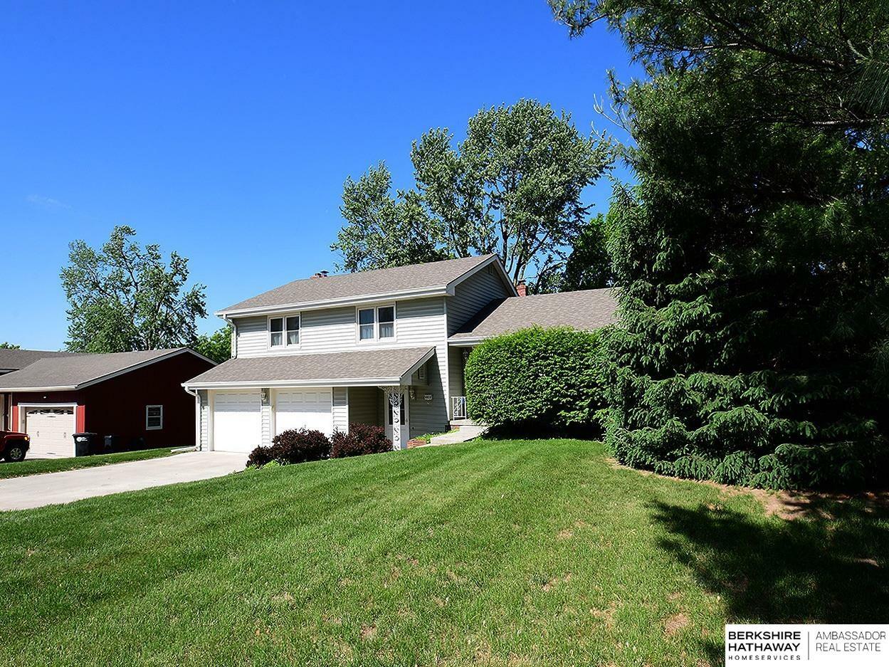 Property Photo: 4510 Eastridge Drive NE 68134