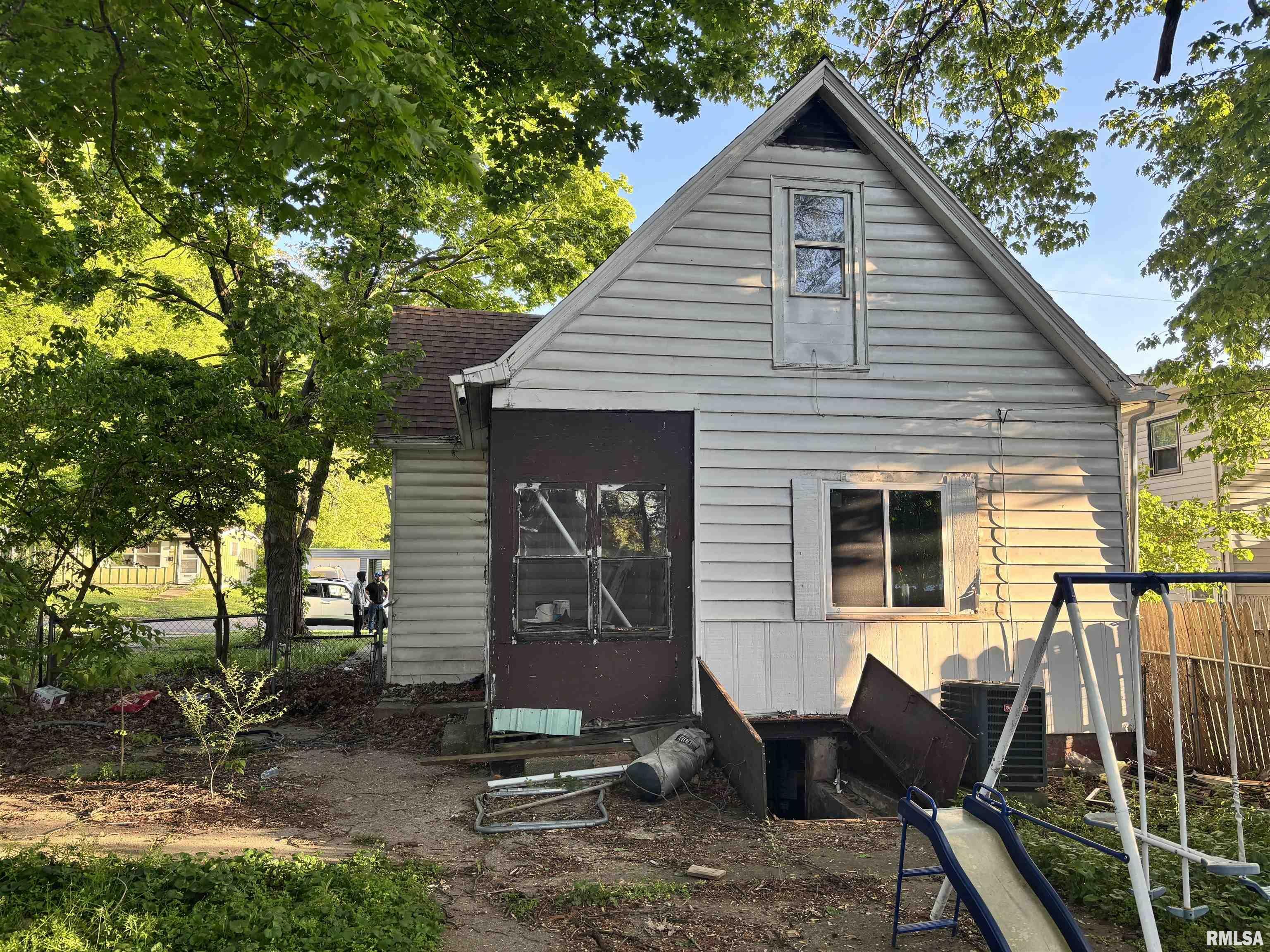 Property Photo: 2807 W Marquette Street IL 61605
