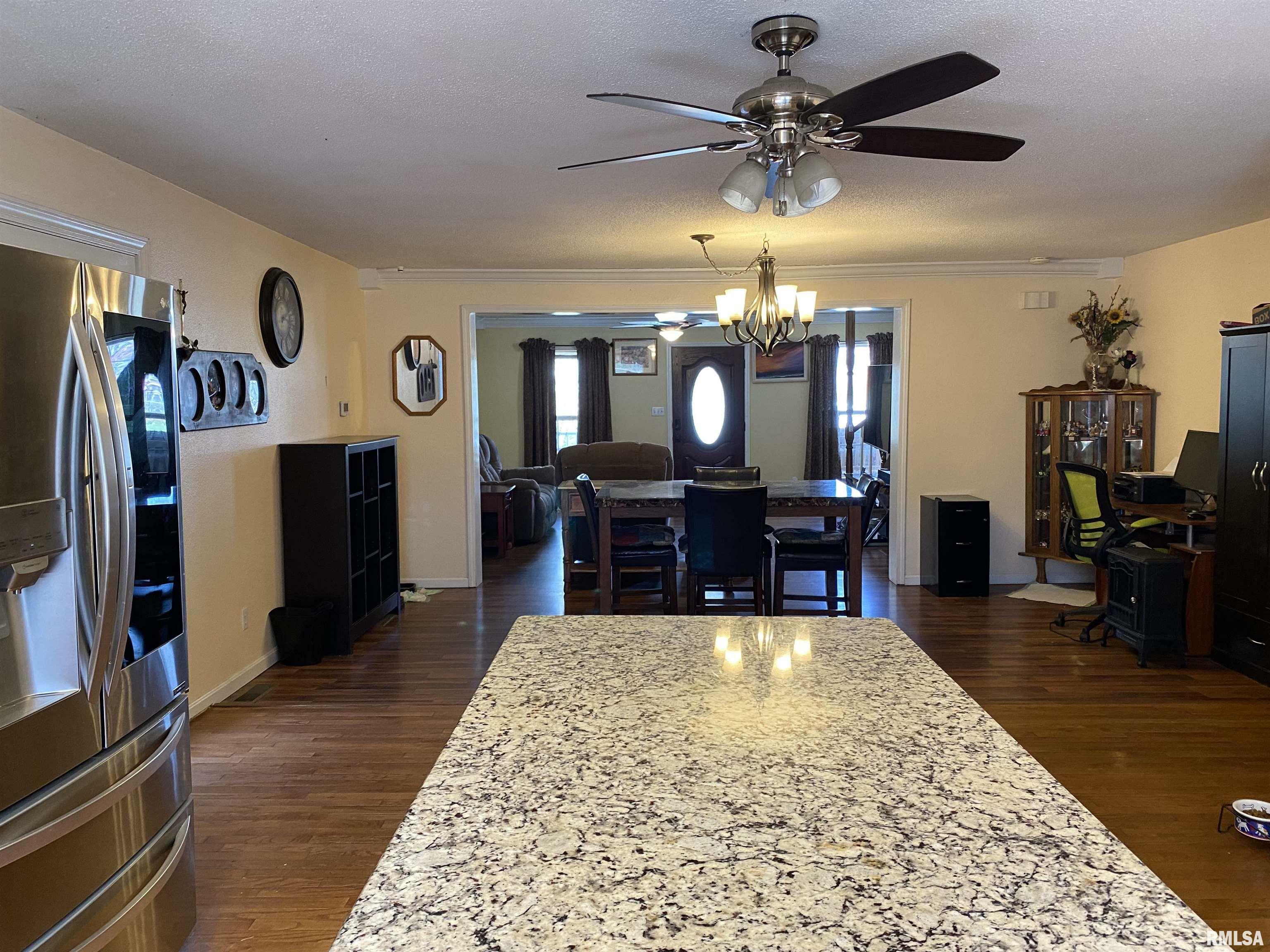 Property Photo: 407 N Howard Street IL 62907
