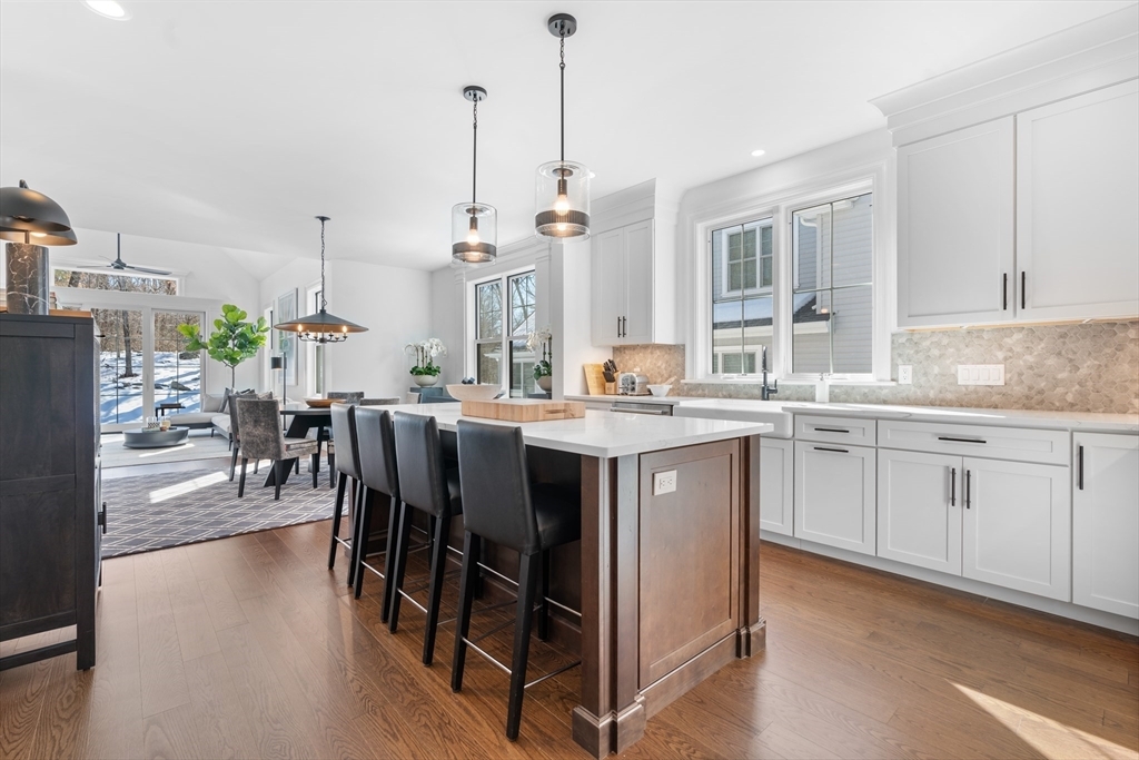 Property Photo: 4 Pioneer Rd 4 MA 01701