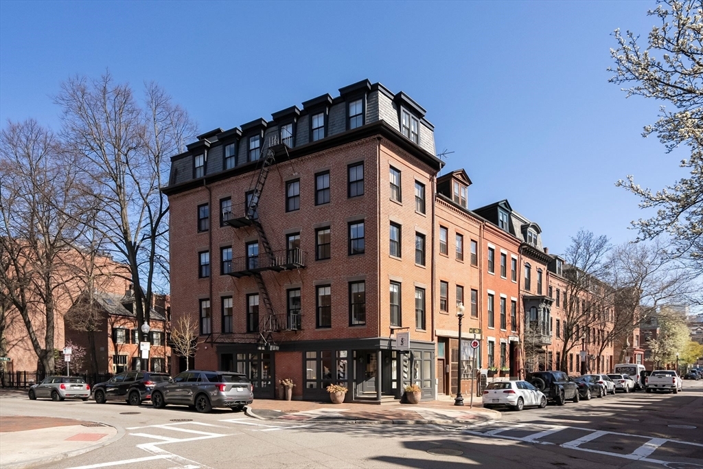 251 Shawmut Ave 1  Boston MA 02118 photo