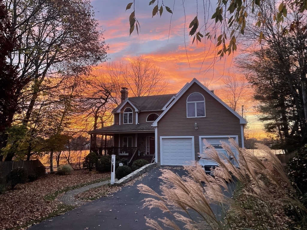 2 Lake Ave  Framingham MA 01702 photo