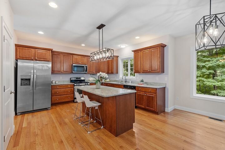 Property Photo: 6 Beacon Ct MA 01720