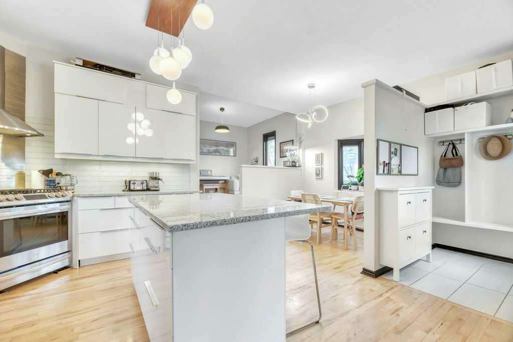 Photo de la propriété: 1940 Broadview Road NW AB T2N 3H7