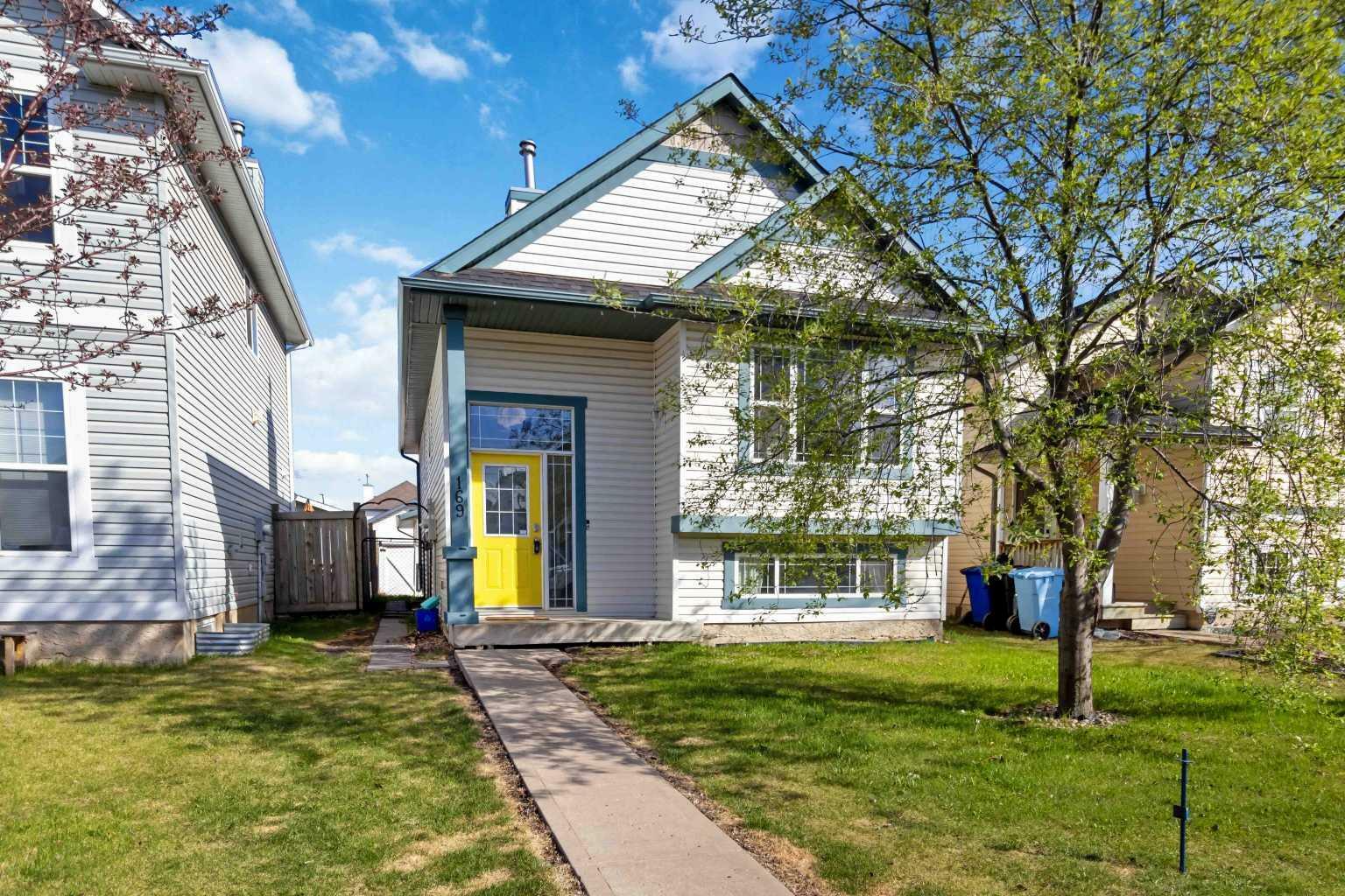 Property Photo: 169 St. Laurent Way AB T9K 2K2