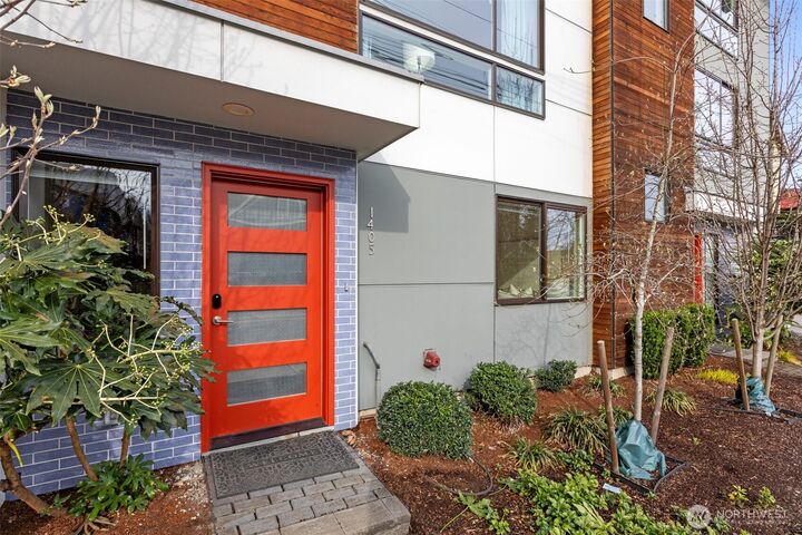 Property Photo:  1405  Martin Luther King Jr Way  WA 98122 