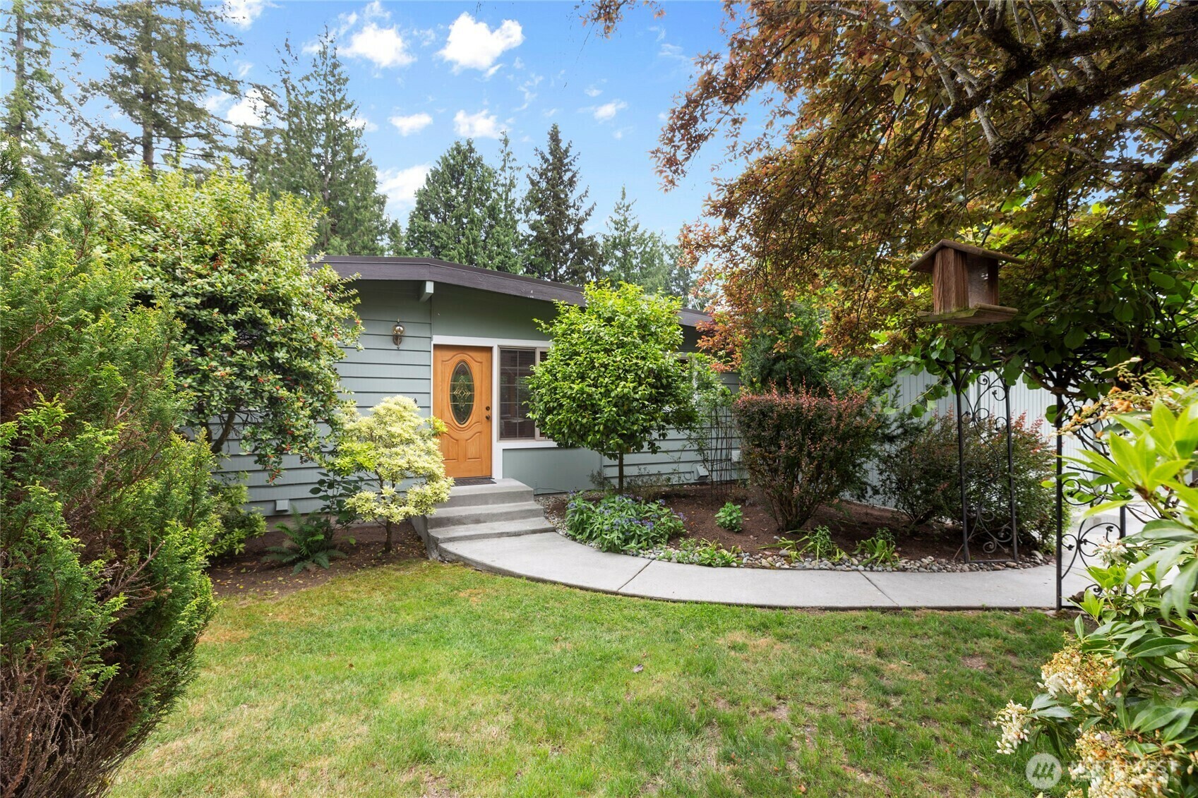 Property Photo: 15851 SE 12th Place WA 98008