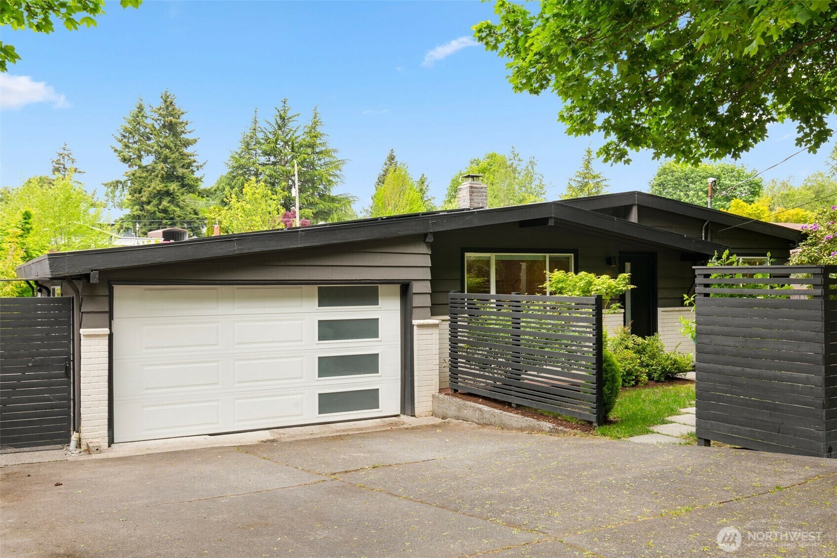 Property Photo: 6753 16th Avenue SW WA 98106