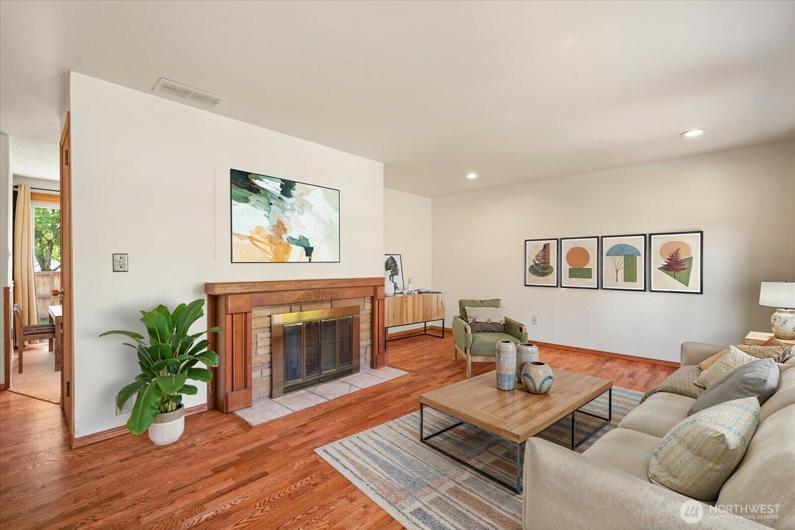 Property Photo: 16407 NE 96th Place WA 98052