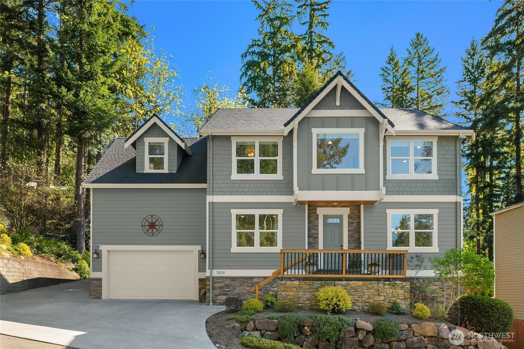 Property Photo: 1324 208th Avenue NE WA 98074