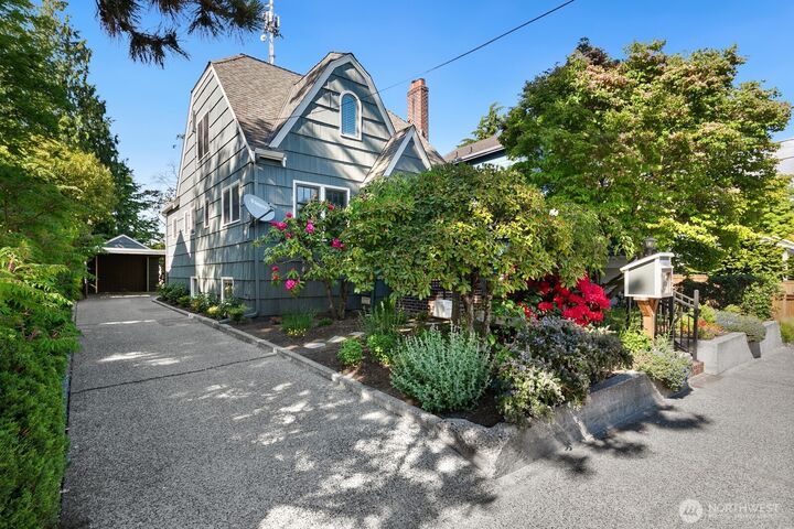 Property Photo: 846 NE 94th Street WA 98115