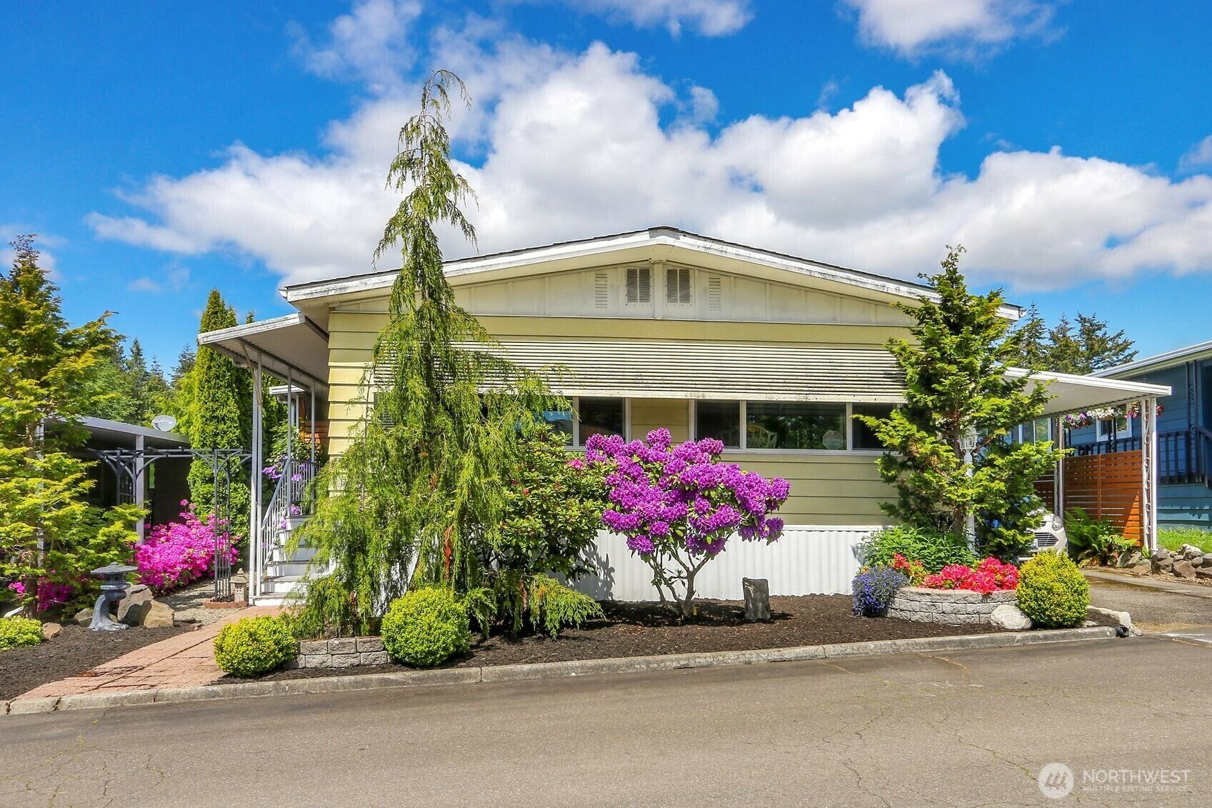 Property Photo: 4111 164th Street SW 2 WA 98087