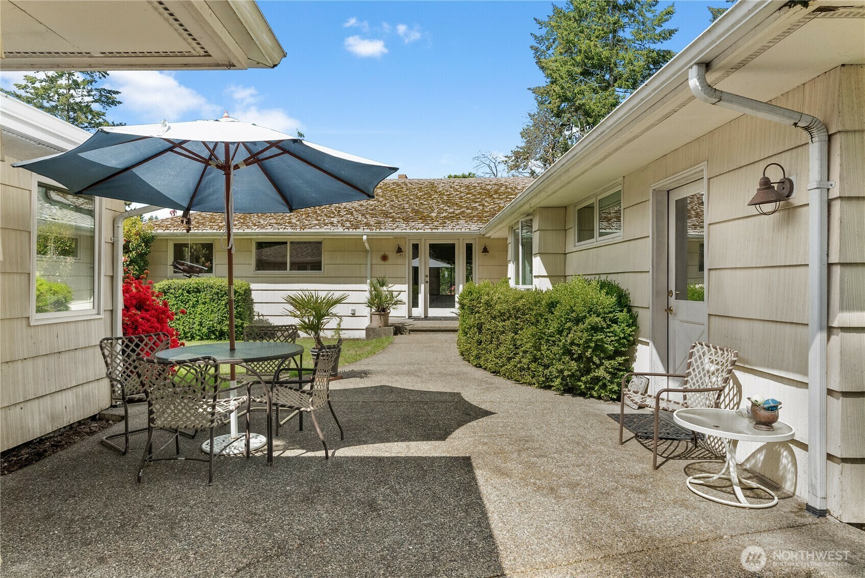 Property Photo: 16 Loch Lane SW WA 98499