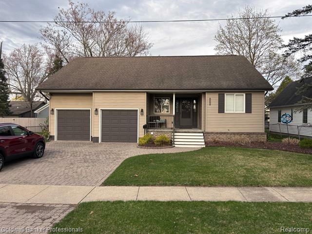 Property Photo: 136 N Axford Street MI 48362