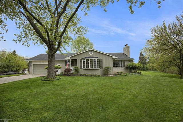 Property Photo: 3162 McClure Drive MI 48084