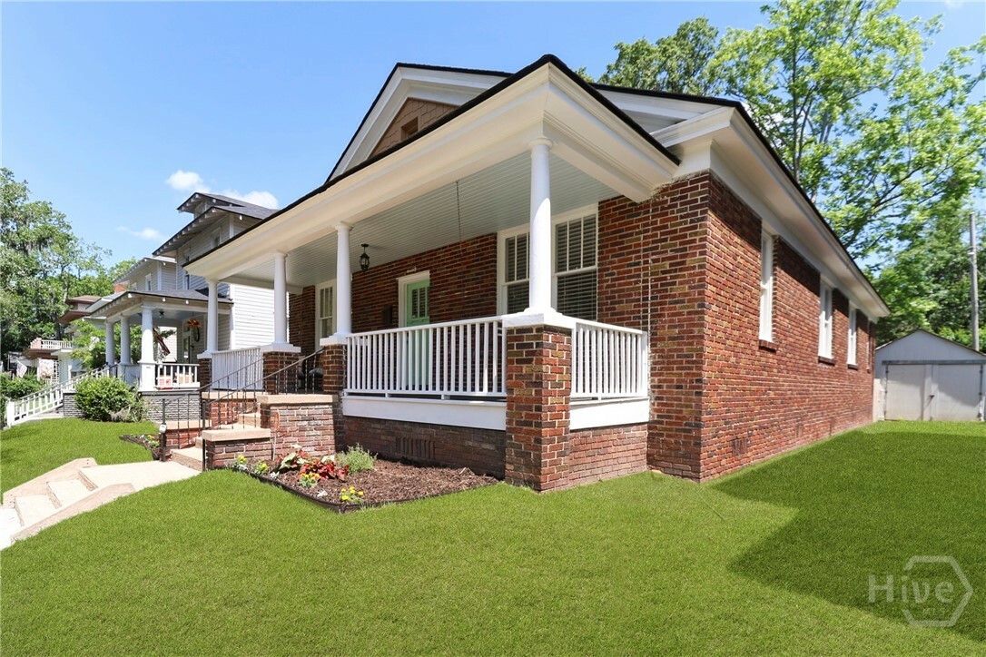 Property Photo:  1216 E 31st Street  GA 31404 