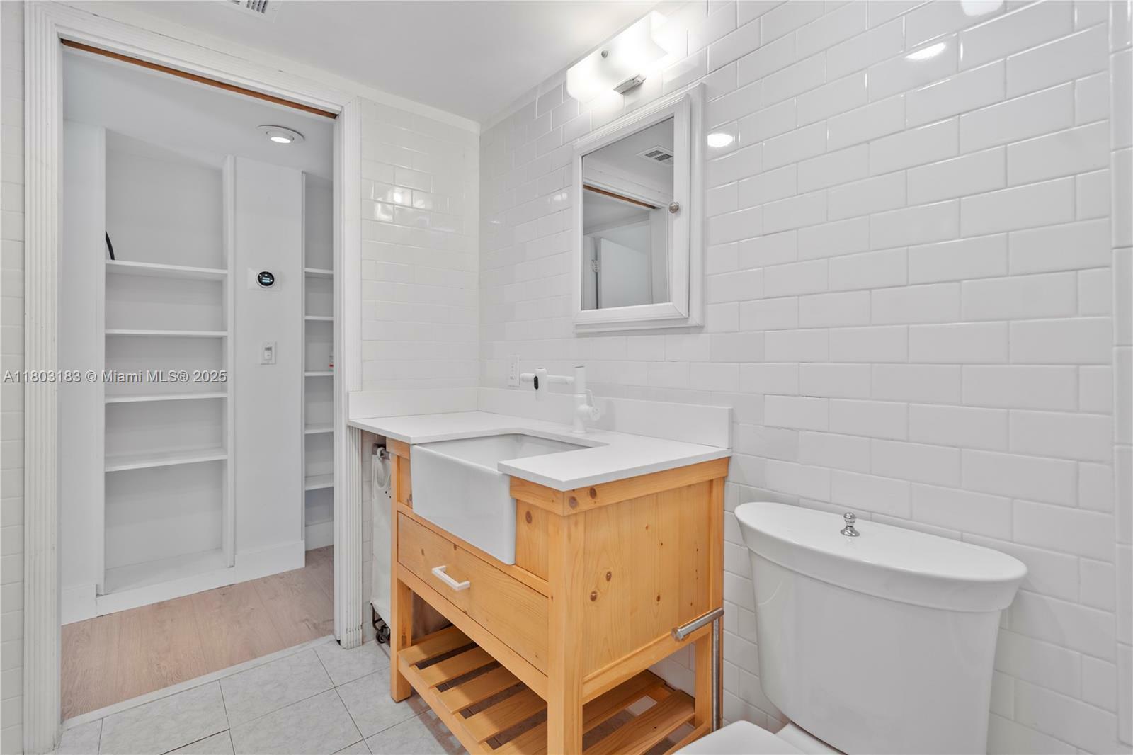 Property Photo: 6886 N Kendall Dr D207 FL 33156