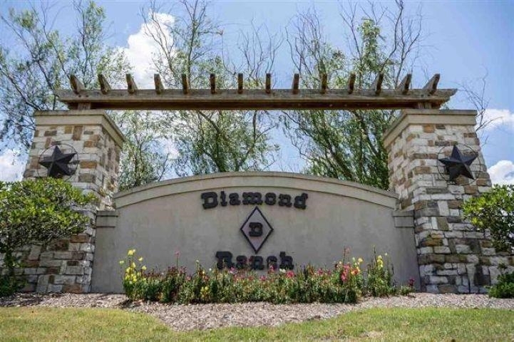 Property Photo: 2820 S Pine Island Levee Rd TX 77713