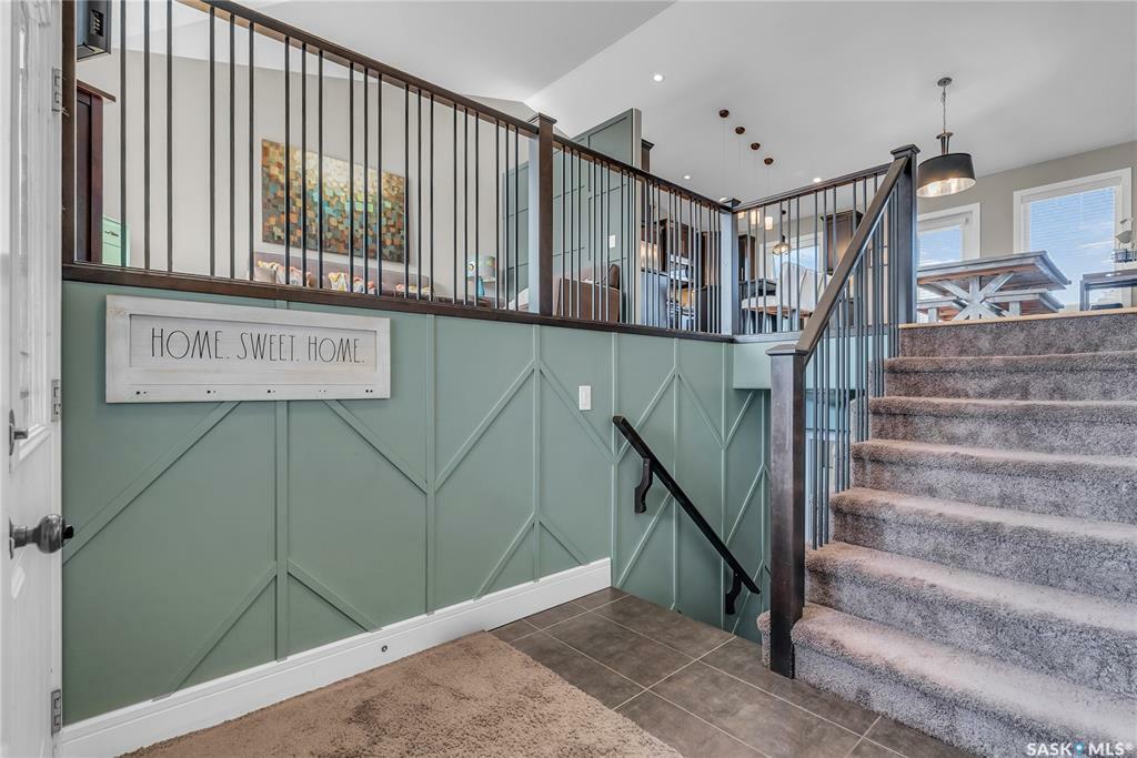 Property Photo: 812 Janeson Crescent SK S0K 4S0