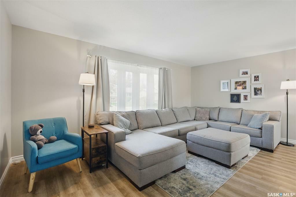 Property Photo: 14 Schwager Crescent SK S7H 5C2