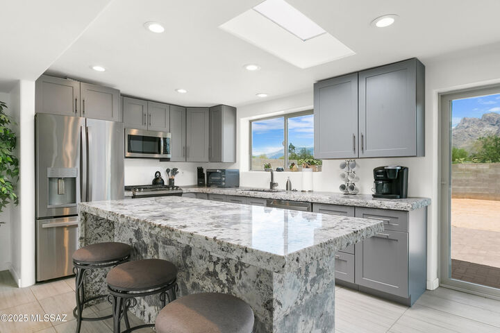 Property Photo:  9302 N Rancho Verde Drive  AZ 85704 