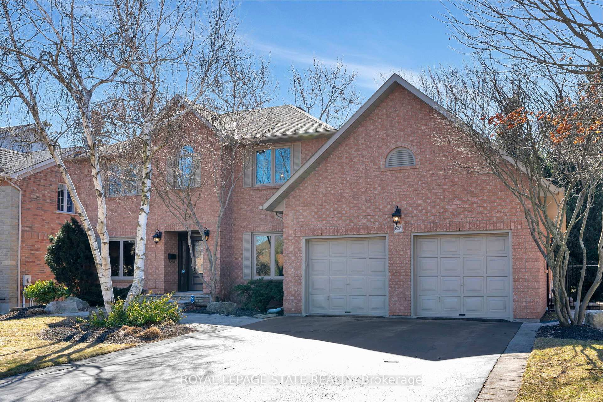 Property Photo: 628 Highvalley Road ON L9G 3X3