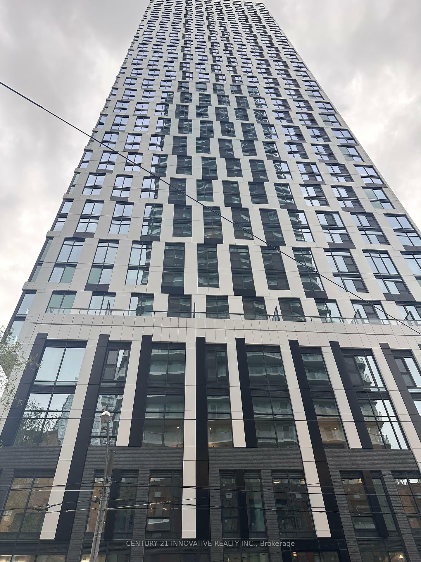 Property Photo: 252 Church Street 610 ON M5B 0E6