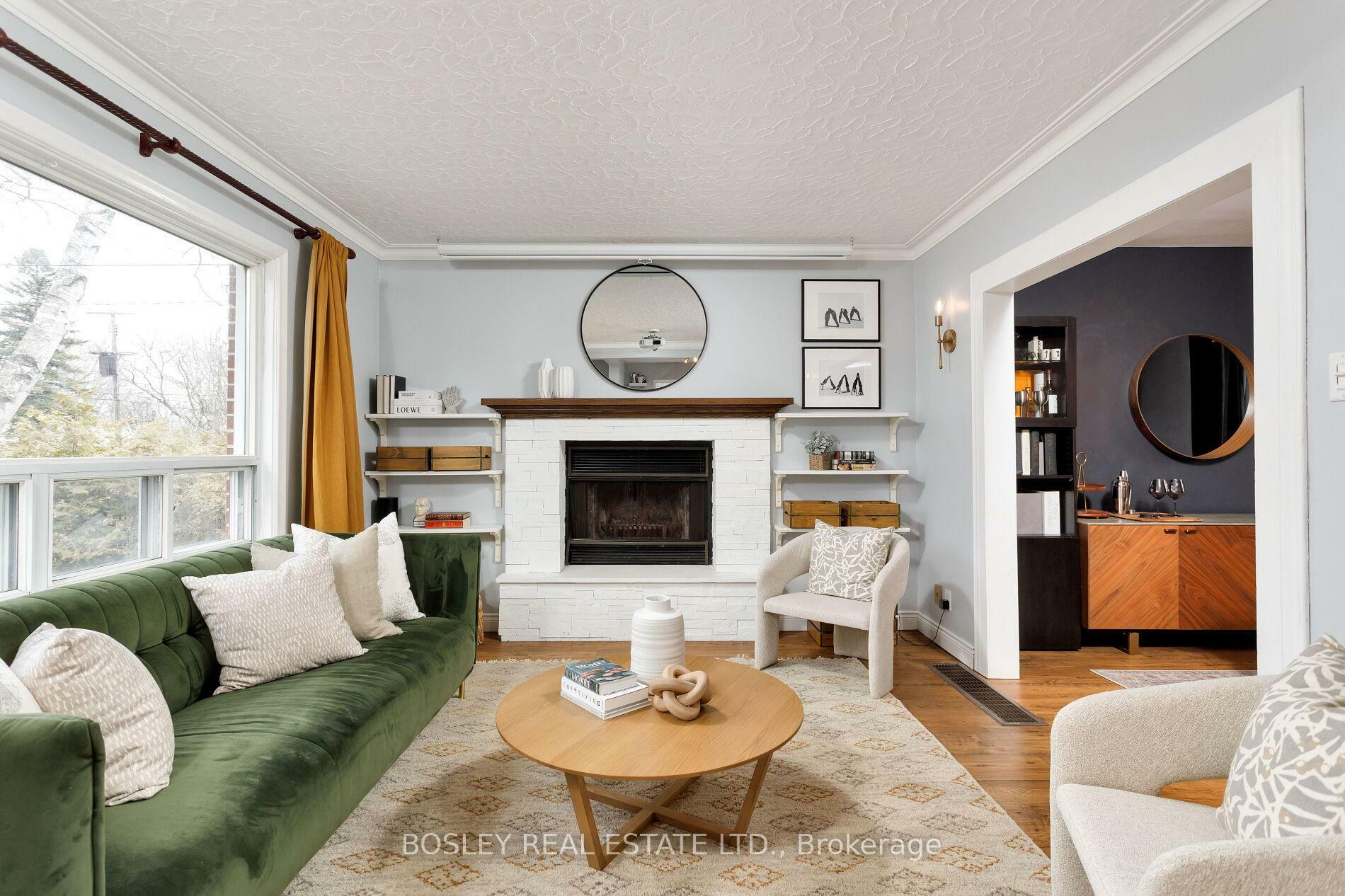 Property Photo: 12 Homestead Road ON M1E 3R9