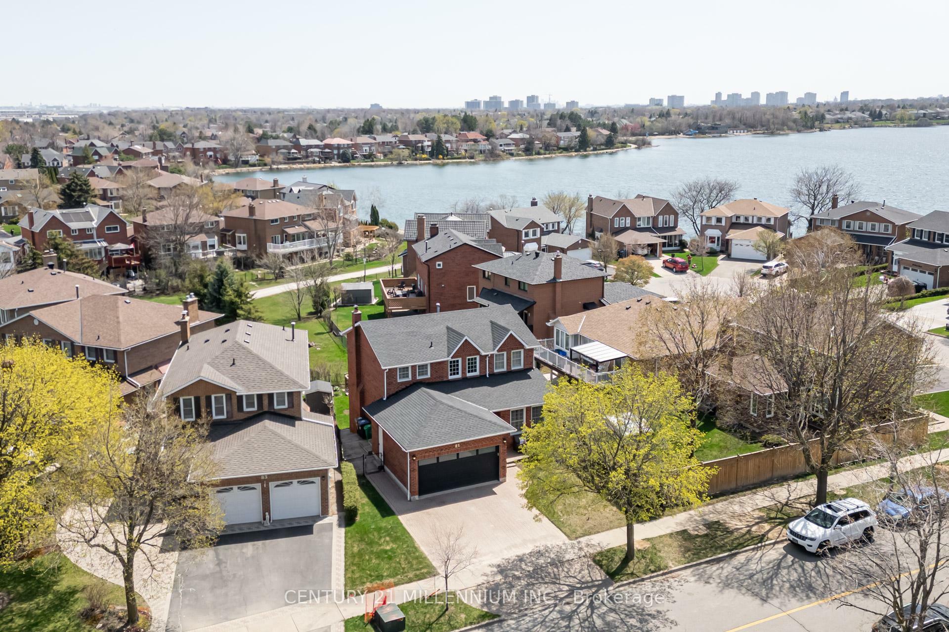 81 Philosopher'S Trail  Brampton ON L6S 4L4 photo