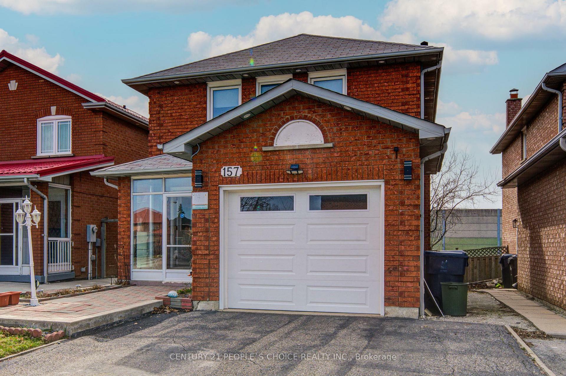 Photo de la propriété: 157 Cinrickbar Drive ON M9W 6W8