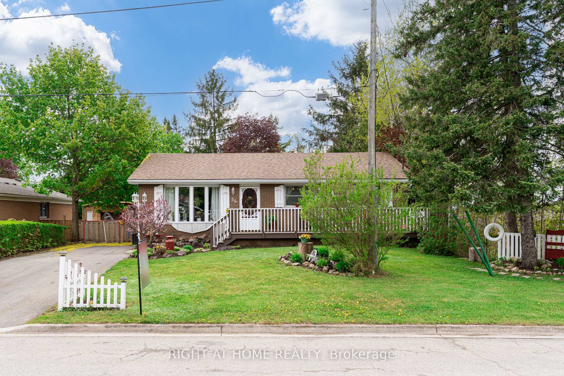 54 Cook Street  Halton Hills ON L7J 1Z4 photo