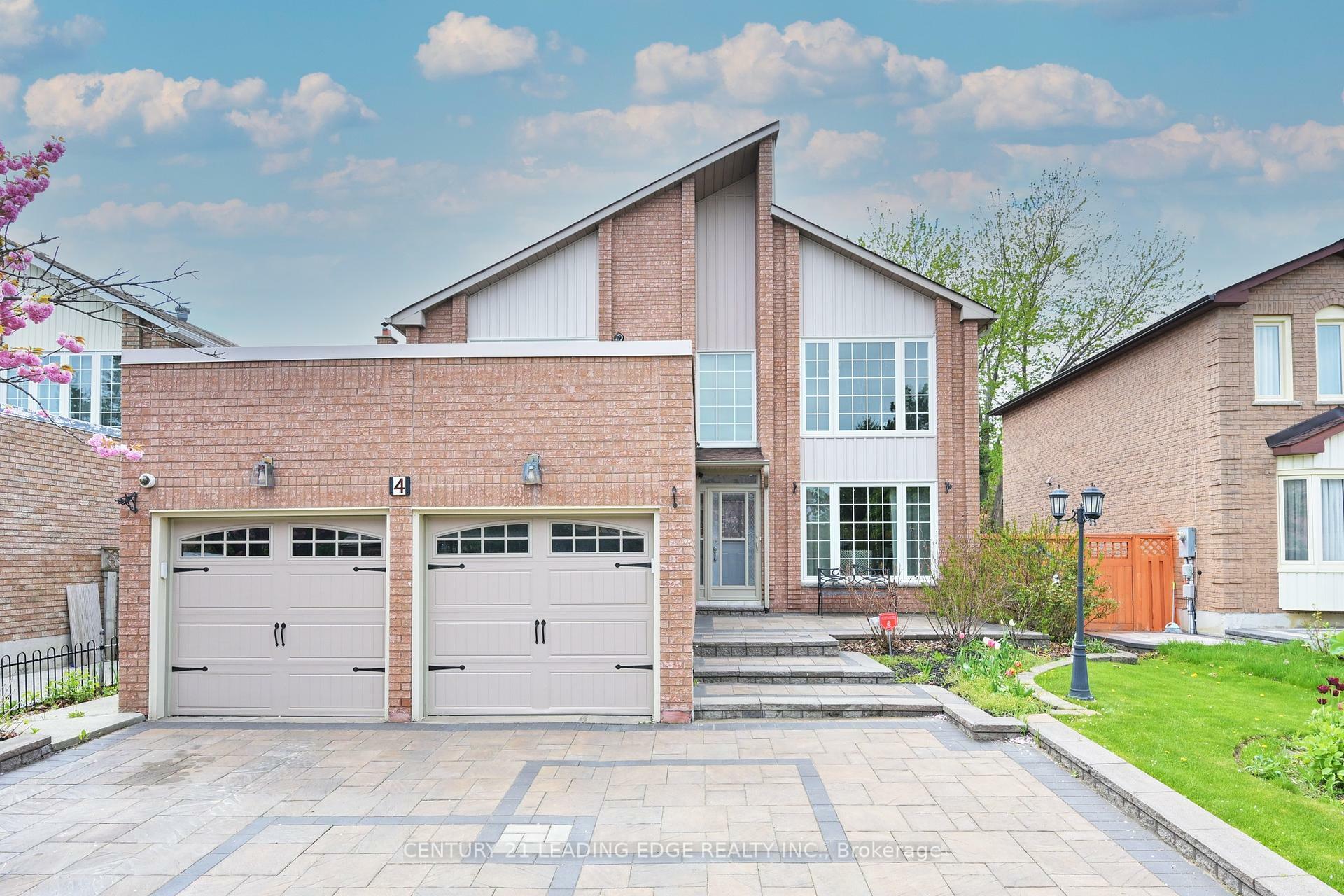 Property Photo: 4 Townley Avenue ON L3S 1C9