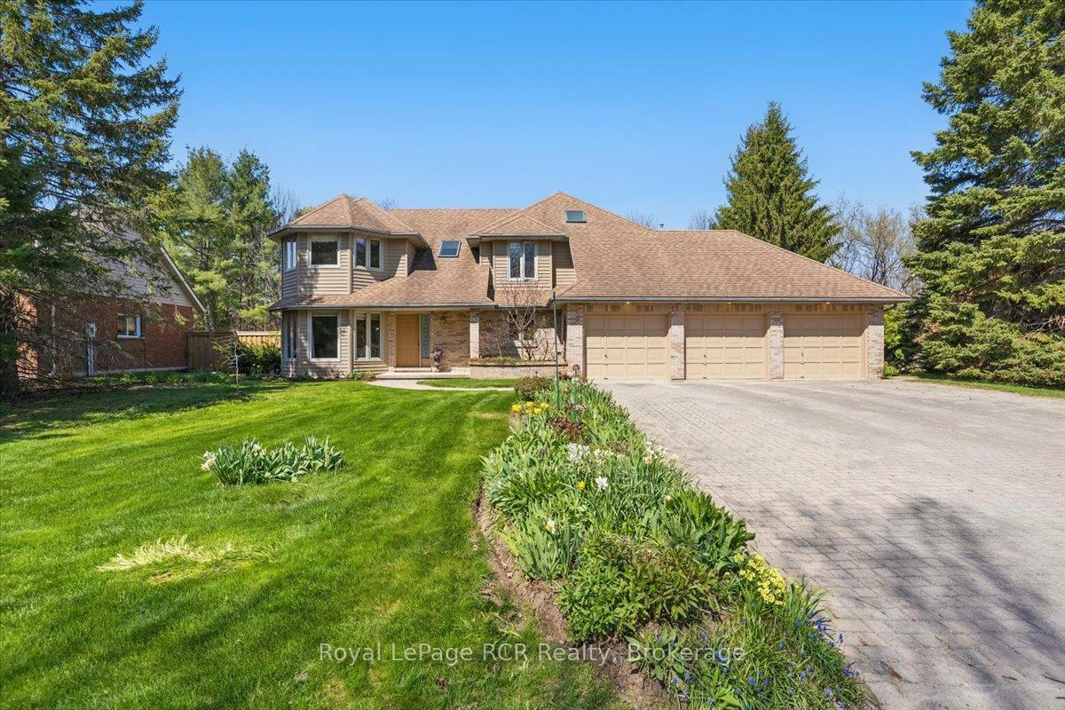 Property Photo: 174 Forest Hill Drive ON N4K 5N6