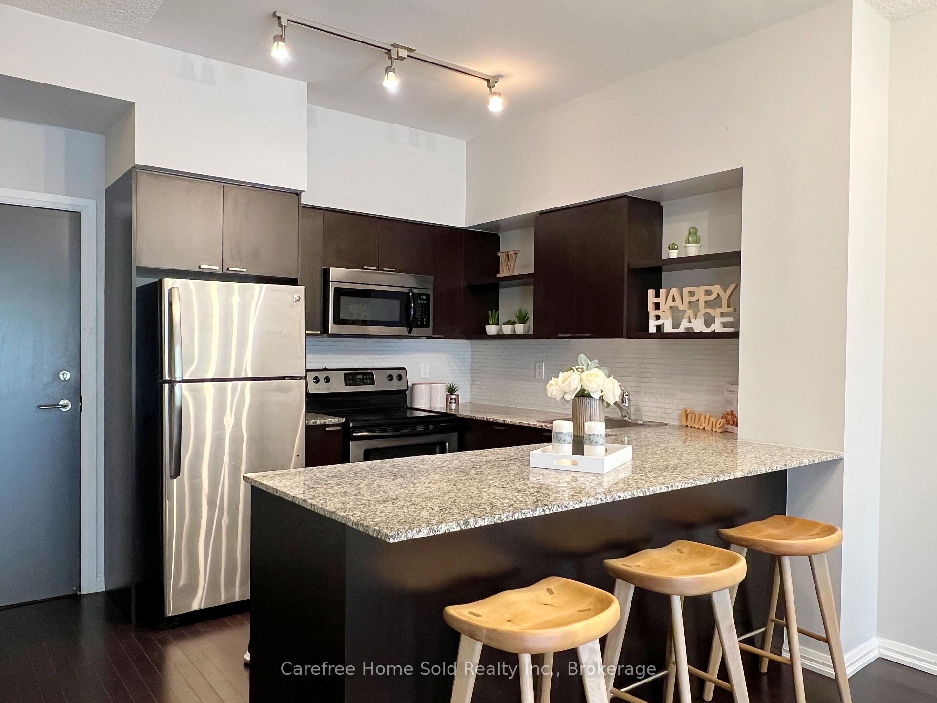 Property Photo: 35 Hayden Street 504 ON M4Y 3C3