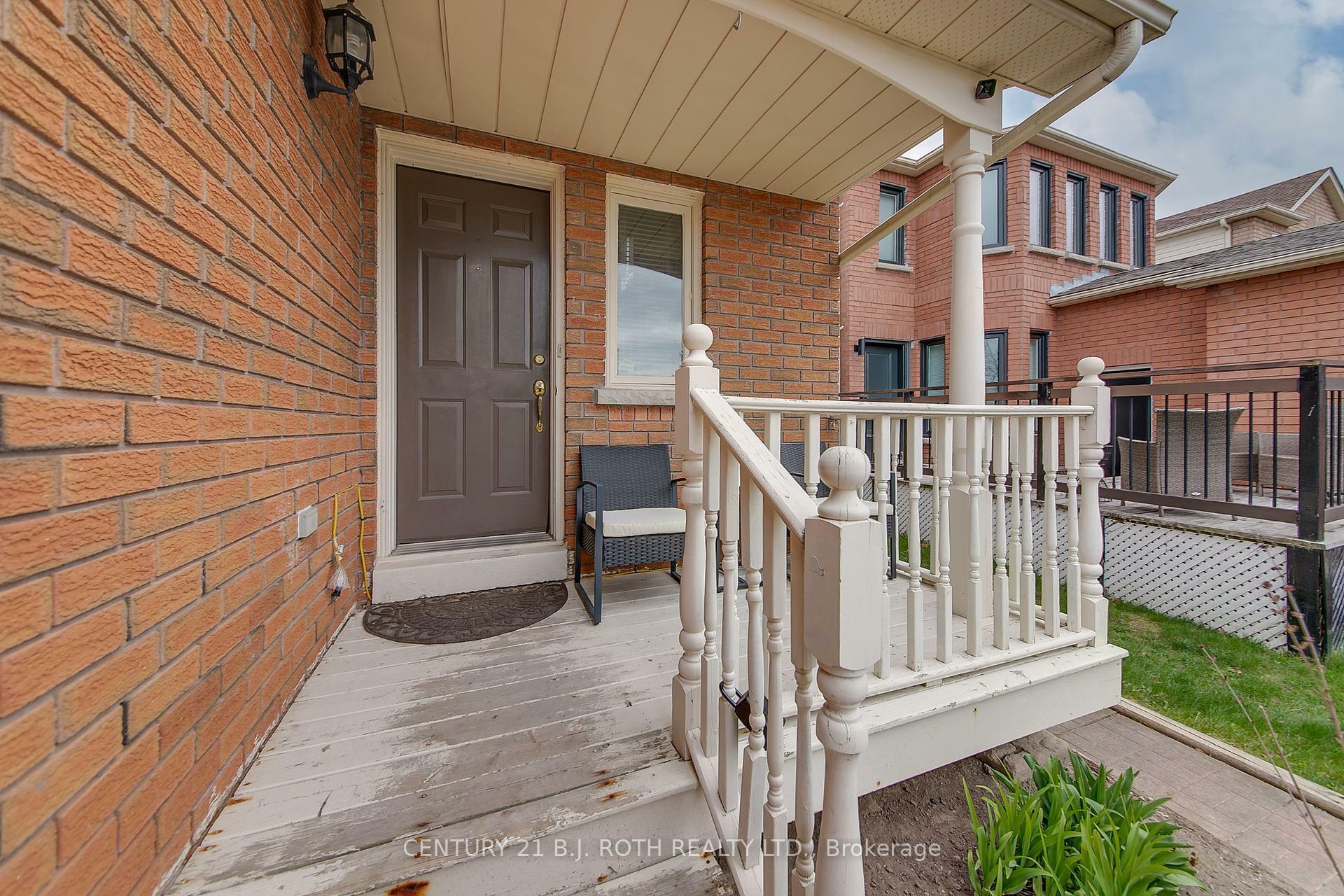 Photo de la propriété: 107 Laidlaw Drive ON L4N 7R9