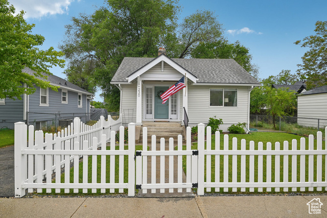 Property Photo: 230 S 600 E UT 84606