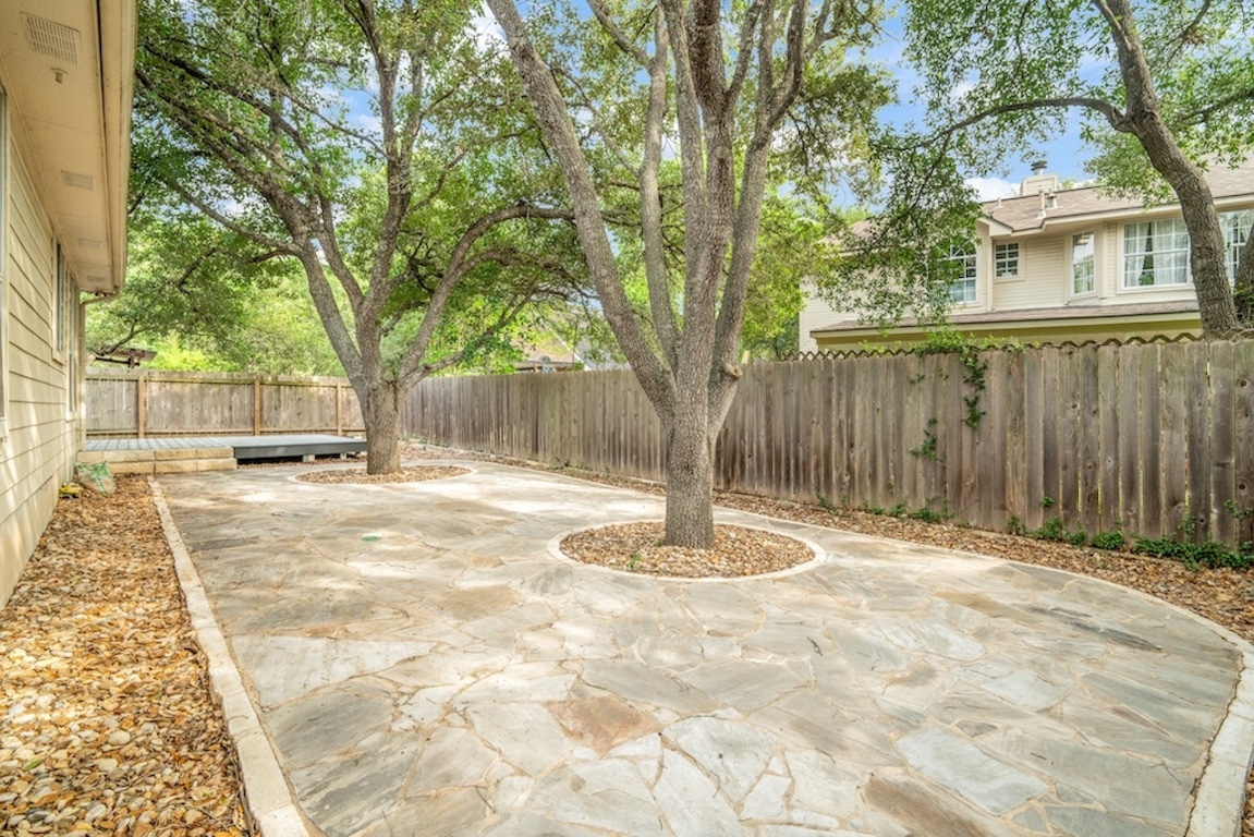 Property Photo: 6664 Ruxton Lane TX 78749