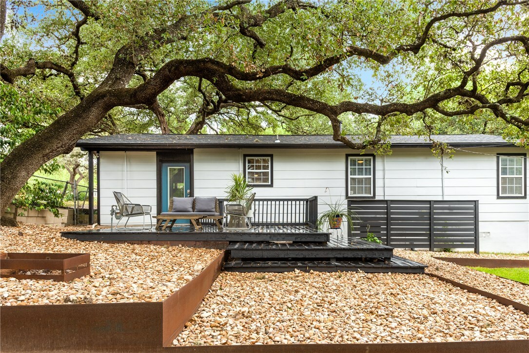 Property Photo:  605 Orland Boulevard  TX 78745 