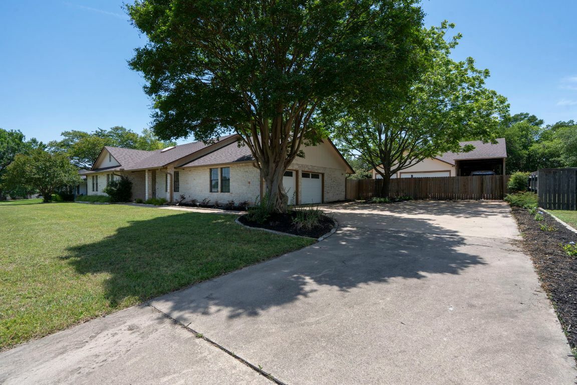 Property Photo: 507 Canyon Wren Drive TX 78610