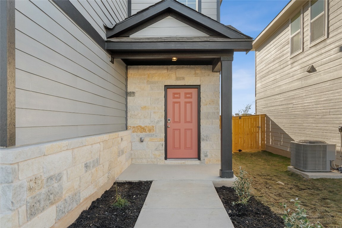 Property Photo: 233 Kellys Heroes Way TX 76537