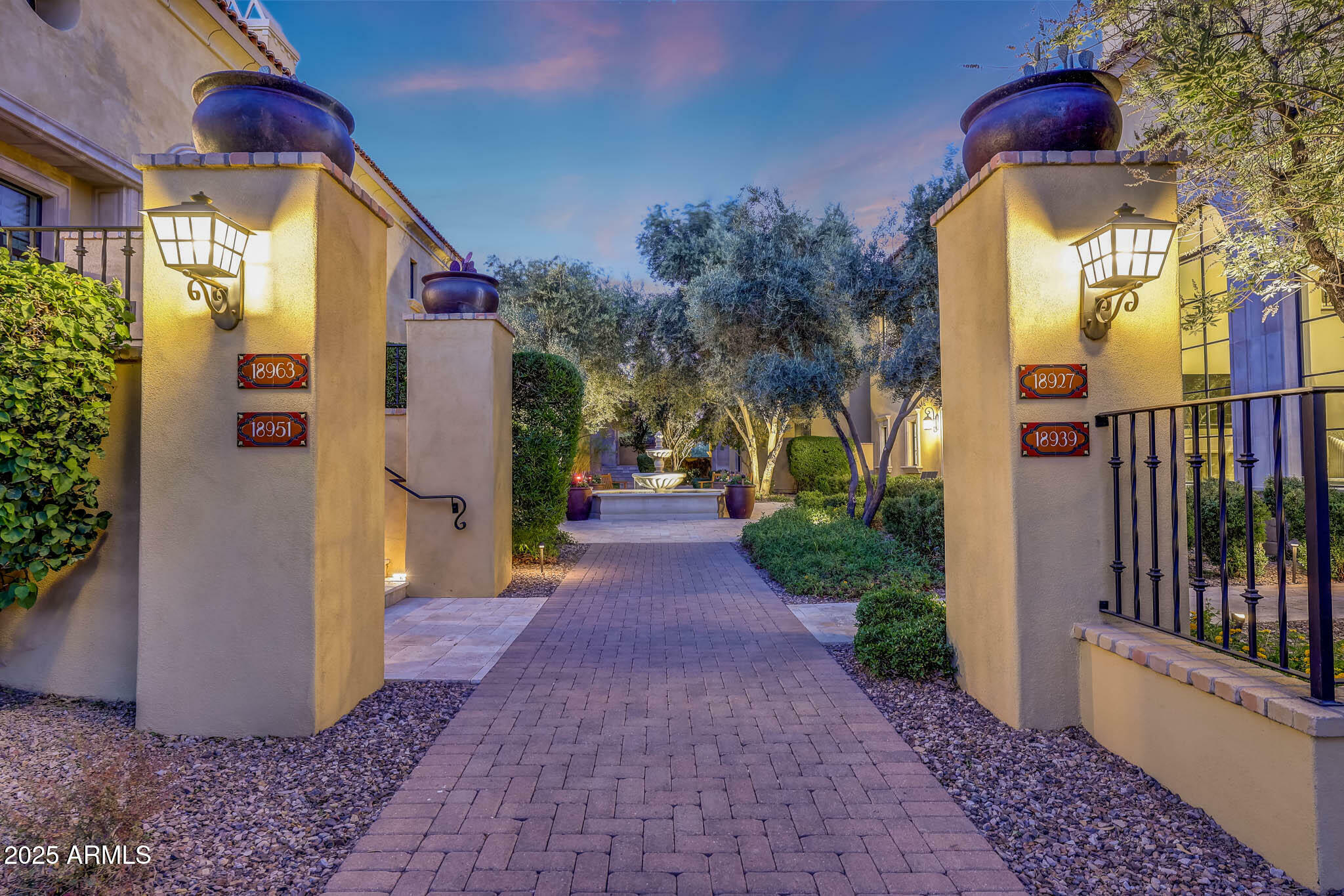 Property Photo: 18927 N 101st Street AZ 85255