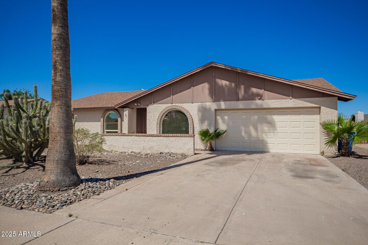 Property Photo: 17244 N 36th Lane AZ 85308